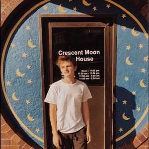 Meet your Posher, Logan